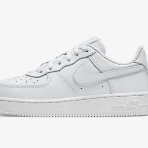 BRAND NEW NEVER WORN